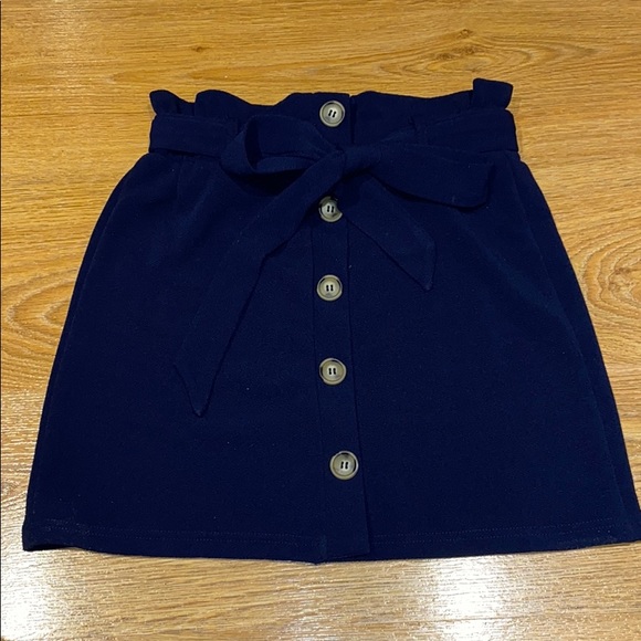 Mini skirt - never worn - Picture 2 of 2